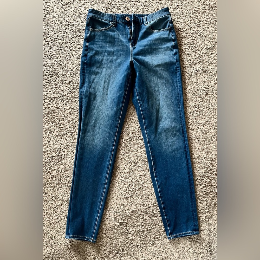 Women’s American Eagle Outfitters The Dream Jean, Sz 8, gently worn